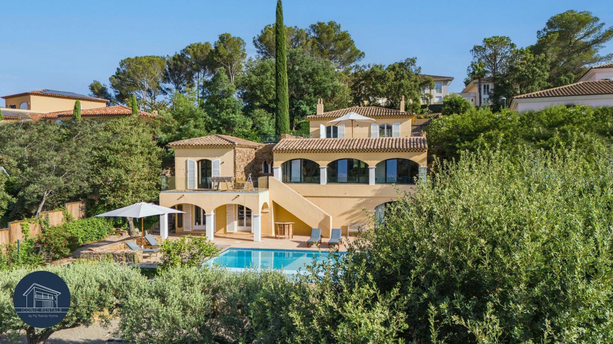 Villa Familiale Avec Vue Imprenable Saint-Raphaël Exterior foto