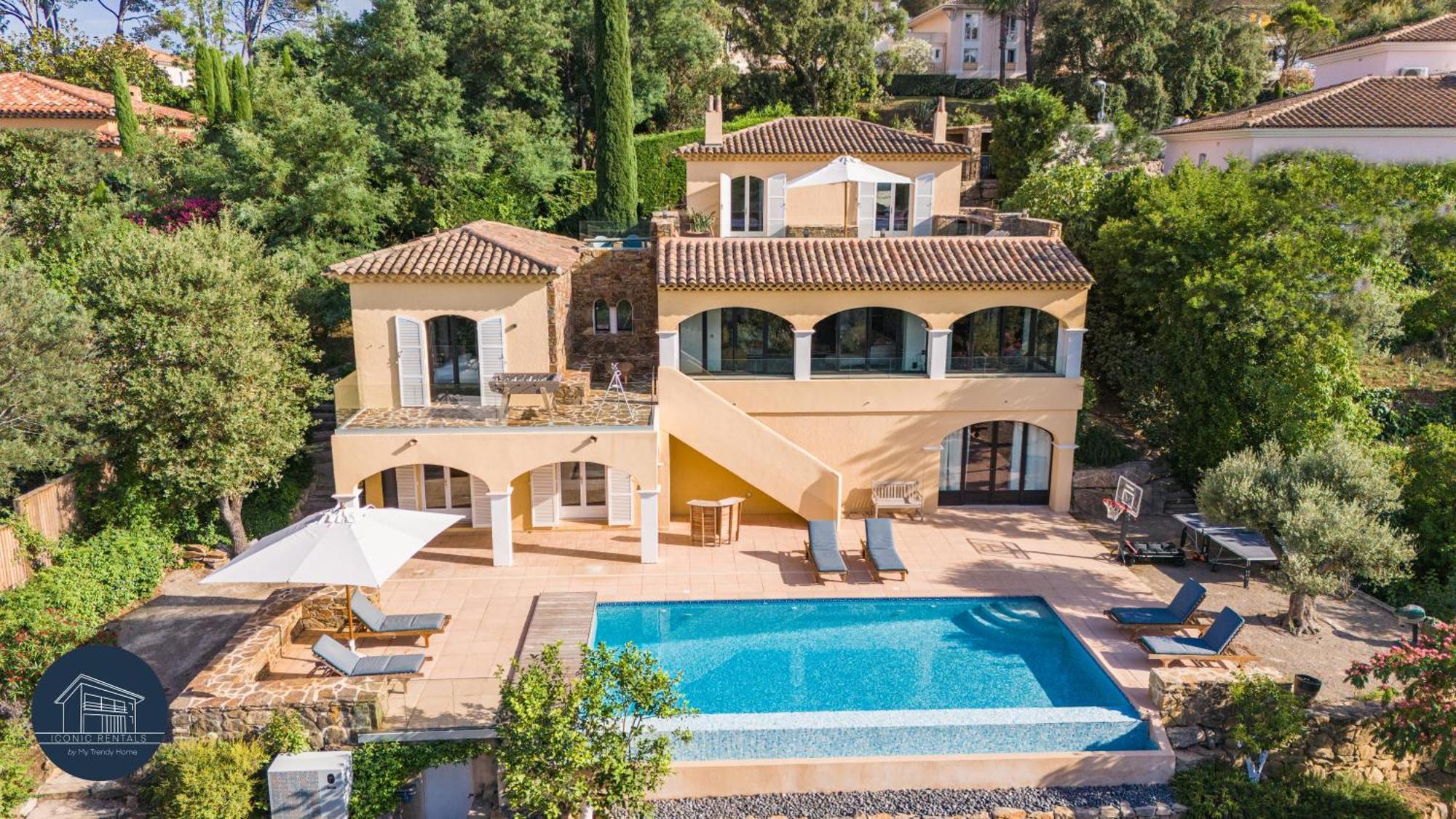 Villa Familiale Avec Vue Imprenable Saint-Raphaël Exterior foto