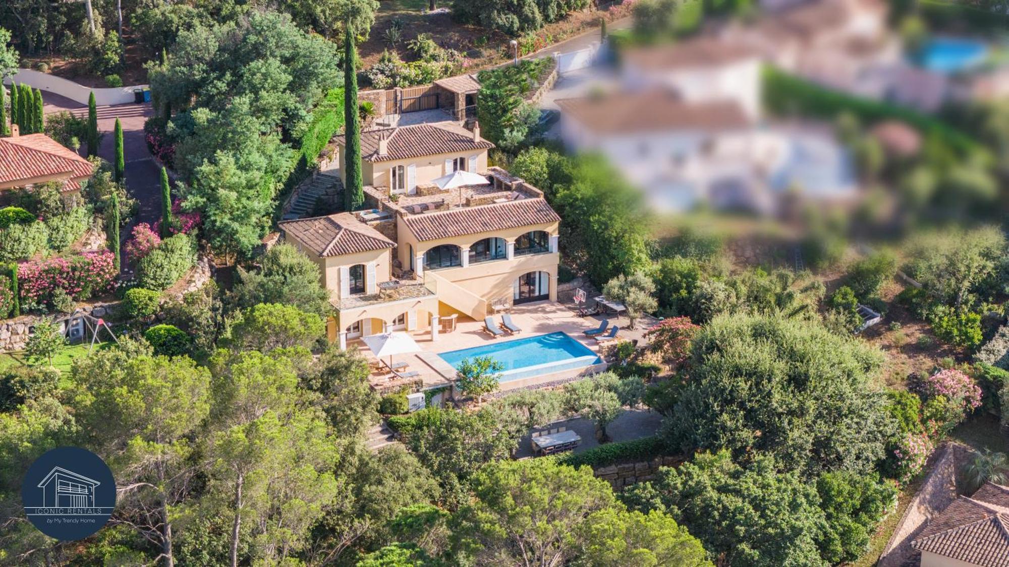 Villa Familiale Avec Vue Imprenable Saint-Raphaël Exterior foto
